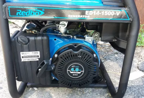 Фото 1- Генератор Redbo ED14-1500-V