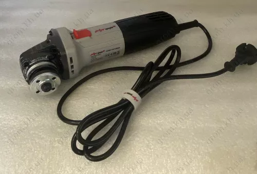 Фото 1- Болгарка (угловая шлифмашина) ЛУЧ-Профи УШМЛ-125/1350 ЕК