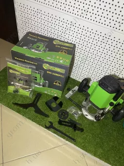 Фото 1- Фрезер электрический ручной Flinke ФМ-2200PRO