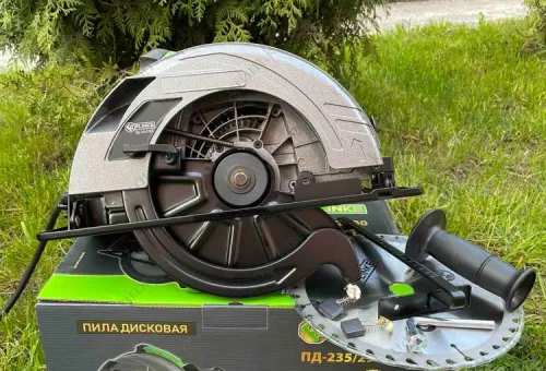 Фото 1- Пила дискова Flinke ПД-235-2900