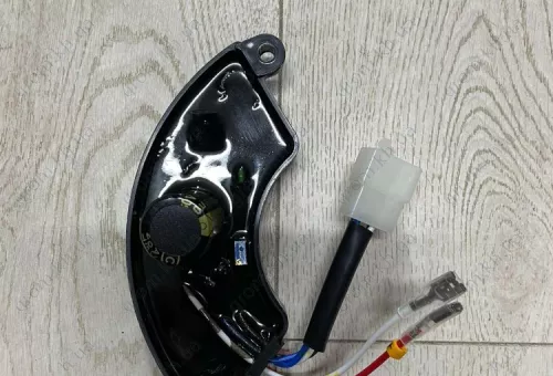 Фото 1- Автоматичний регулятор напруги (AVR) 5,5 кВт