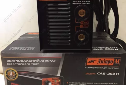 Фото 1- Сварочный инвертор IGBT Дніпро-М САБ-250Н
