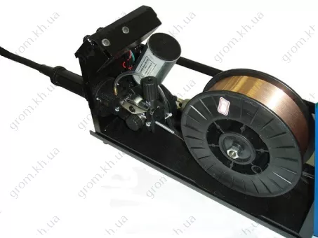 Фото 1- Подающий механизм SSVA-PU с рукавом