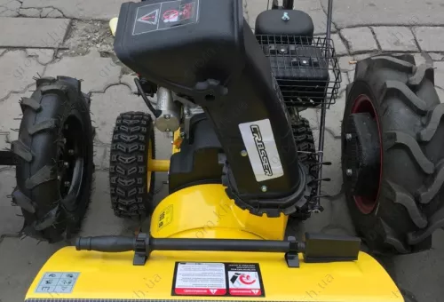 Фото 1- Снегоуборщик Crosser CR-SN 2