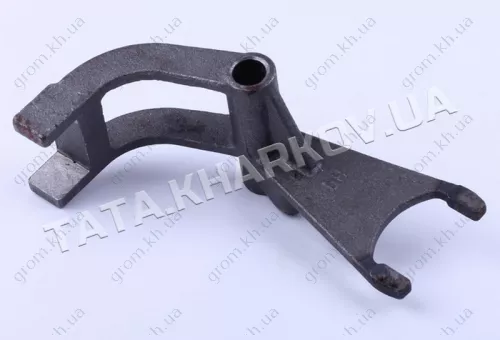 Фото 1- Вилка переключения шестерни повышающей/понижающей передачи - КПП/6