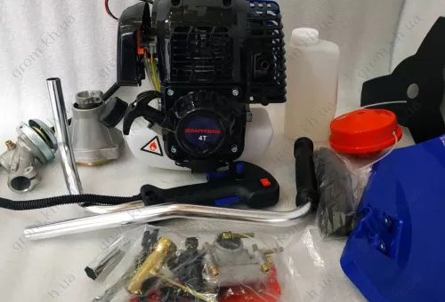 Фото 1- Бензокоса Беларусмаш 6800 4-х тактна (2 диски /1 бабина)