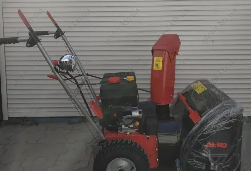 Фото 1- Бензиновый снегоуборщик AL-KO SNOWLINE 620 E II