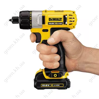 Фото 1- Шуруповерт DeWALT DCF610D2