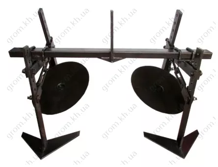 Фото 1- Дисковий окучник на подвійному зчіпці з пропільником Ø350 на подвійному підшибнику